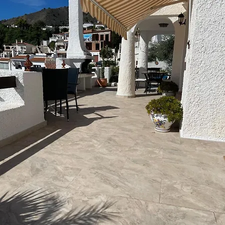 Naricha 1 Menyber Ferienhaus *